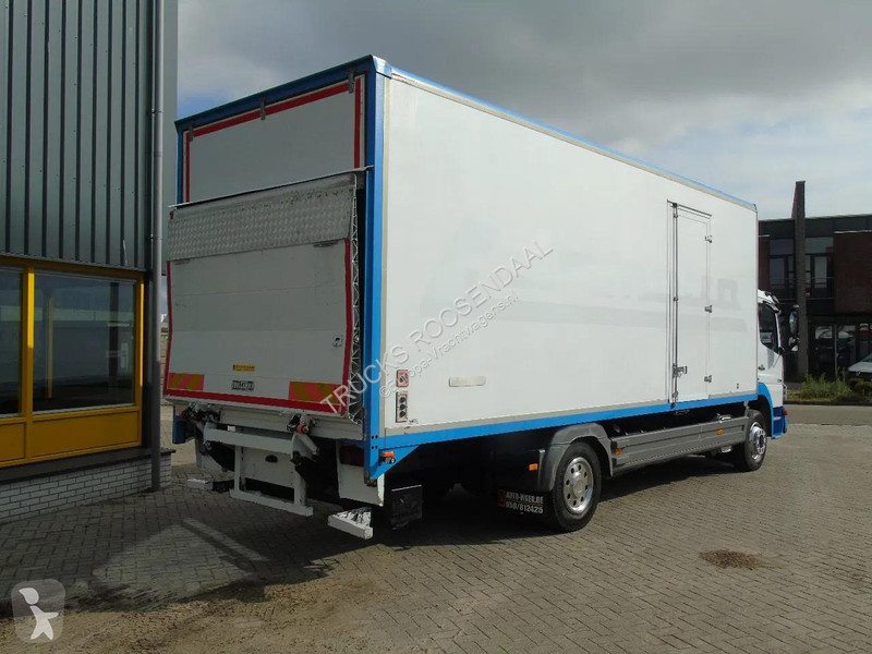شاحنة Mercedes 1218 + euro 5 + lift