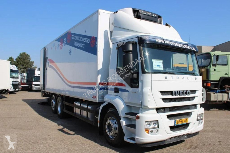 شاحنة Iveco 310 + 6X2 EURO 5 + CARRIER + LIFT