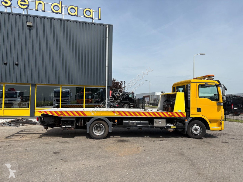 شاحنة MAN 12.220 + MANUAL + EURO 5 + WINCH +...
