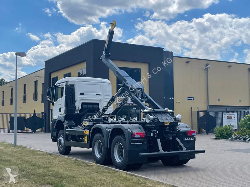 شاحنة MAN 33.440 MAN  33.440 6x6 Euro6e Hyva