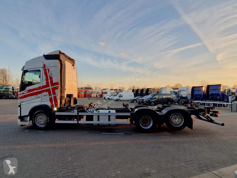 شاحنة Volvo 13460 Globetrotter 6x2*4 - BDF - I...
