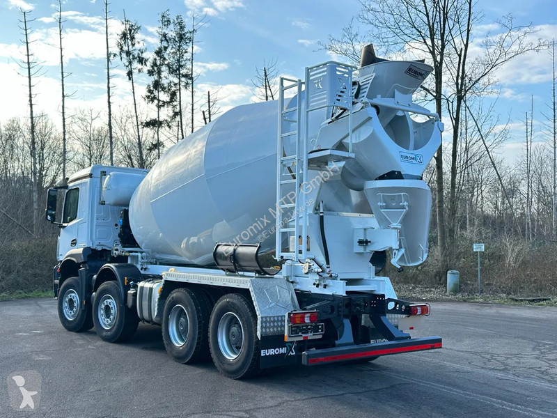 شاحنة Mercedes 3743 Mercedes-Benz 5 3743 8X4 /...