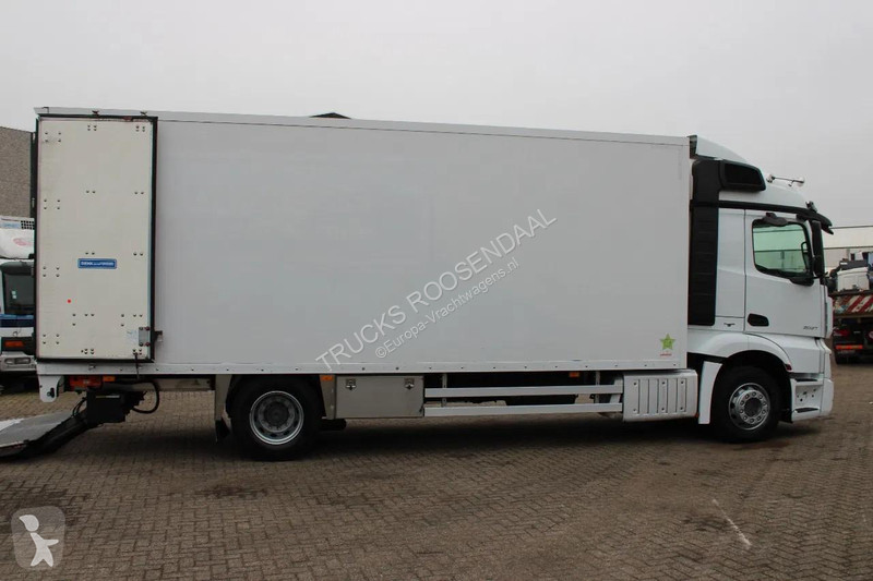 Camião Mercedes 2027 + EURO 6 + 19T