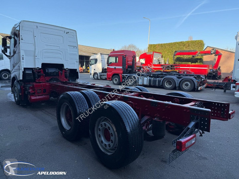شاحنة Volvo FH 750  6x2*4 with steering axle,...