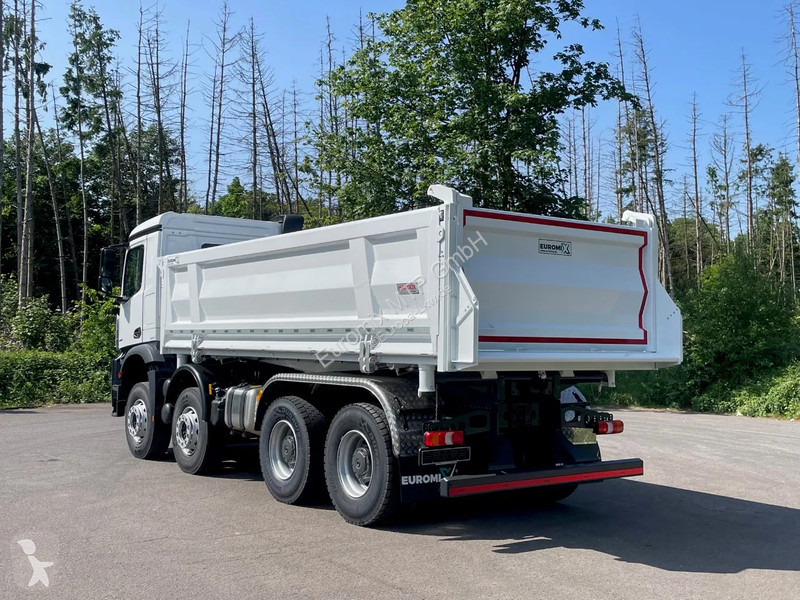 Lastbil Mercedes 4145 Mercedes-Benz 4145 8X4...