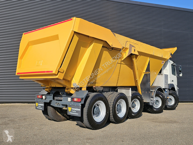Camion Volvo 460 10x4 / 30m3 TIPPER / MINING