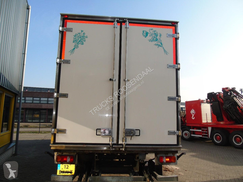 شاحنة MAN 12.250 + euro 6 + lift + iso box