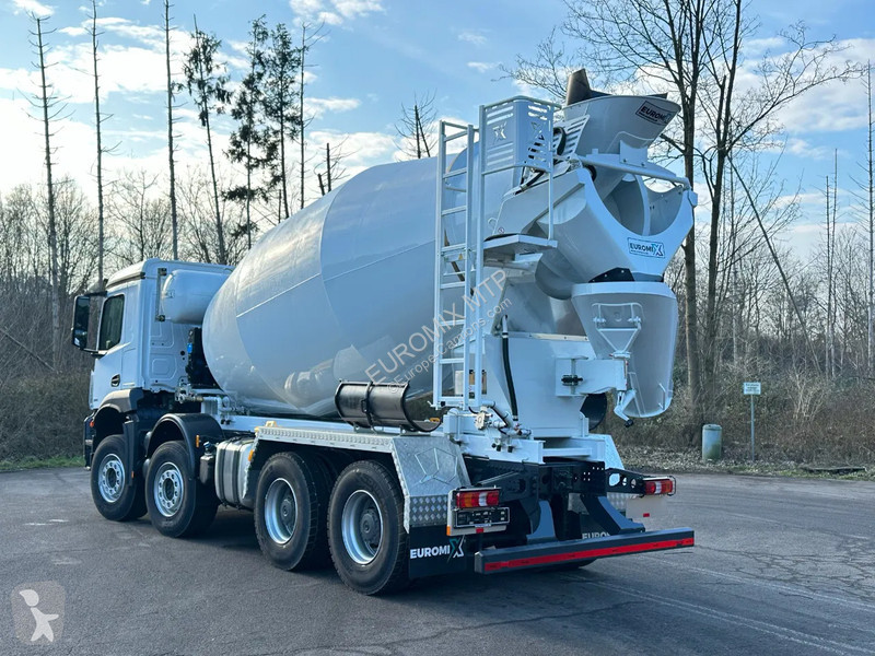 Betonárske zariadenie Mercedes 3743...