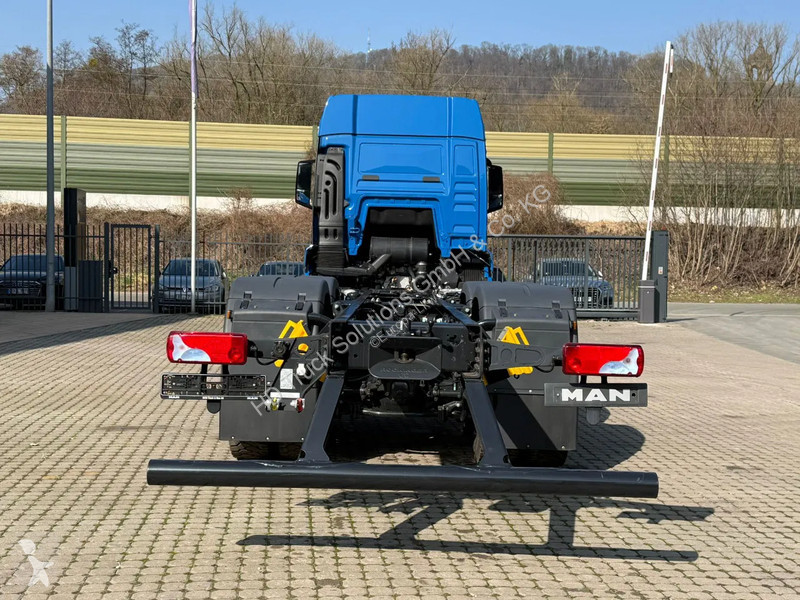 شاحنة MAN 33.520  33.520 6x4 BB Euro6e