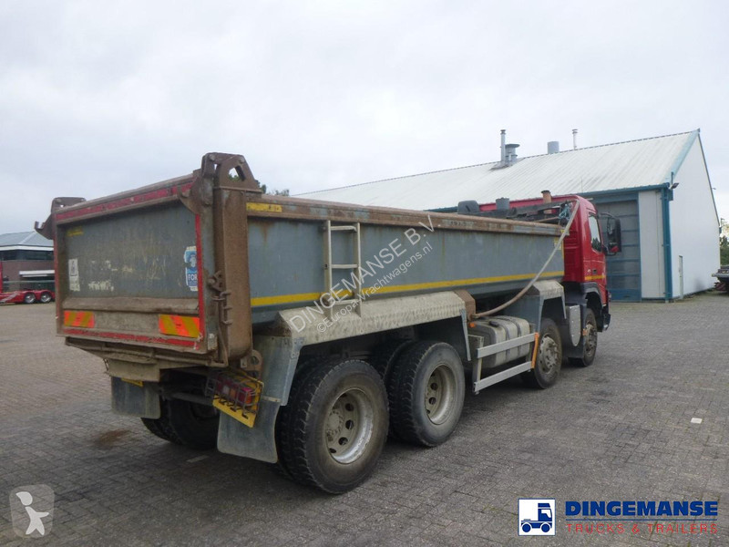 شاحنة Volvo 8x4 RHD steel tipper 16.6 m3