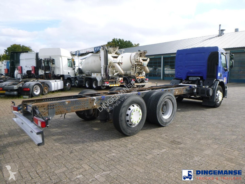 شاحنة Renault 320 dxi 6x2 chassis ADR