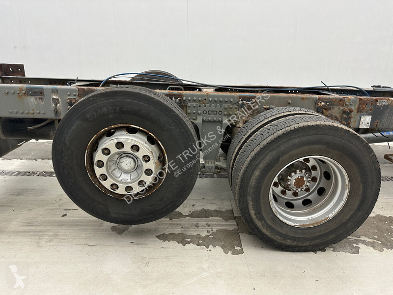 شاحنة Volvo 300 - 6x2
