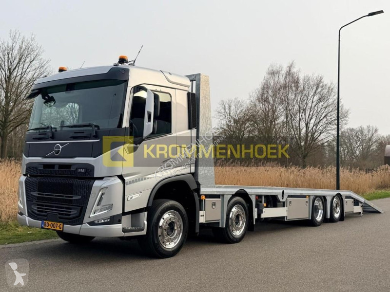 شاحنة Volvo FM 500 8x2 Machine transporter | New