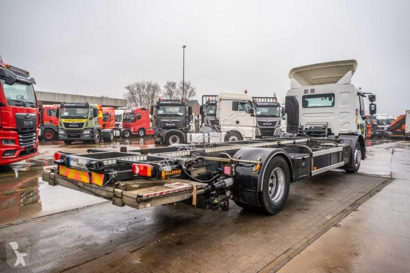 شاحنة Renault  D19 WIDE 320 DXI + DHOLLANDIA 2T.