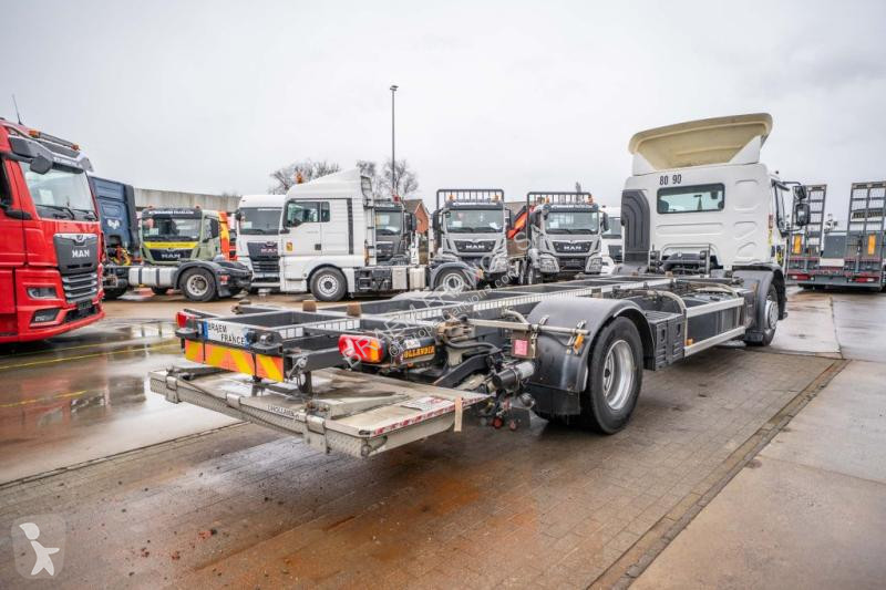 شاحنة Renault  D19 WIDE 320 DXI + DHOLLANDIA 2T.