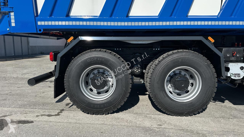 شاحنة MAN TGS 41.520 8x4