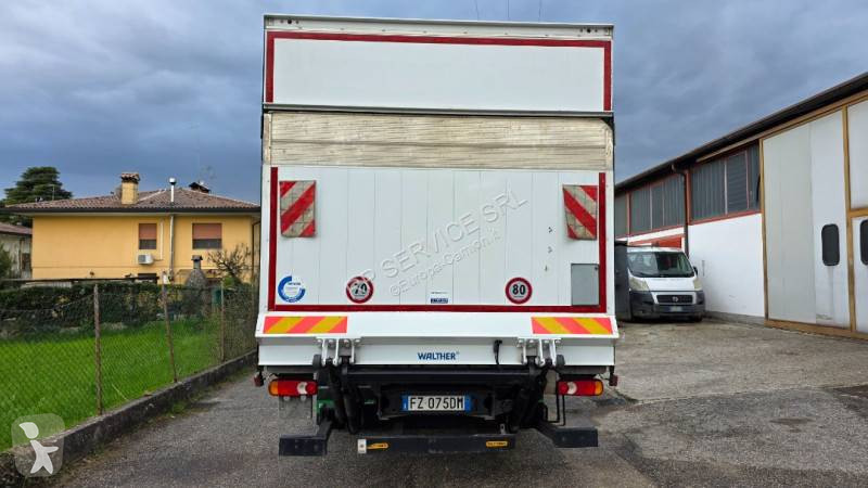 شاحنة Iveco