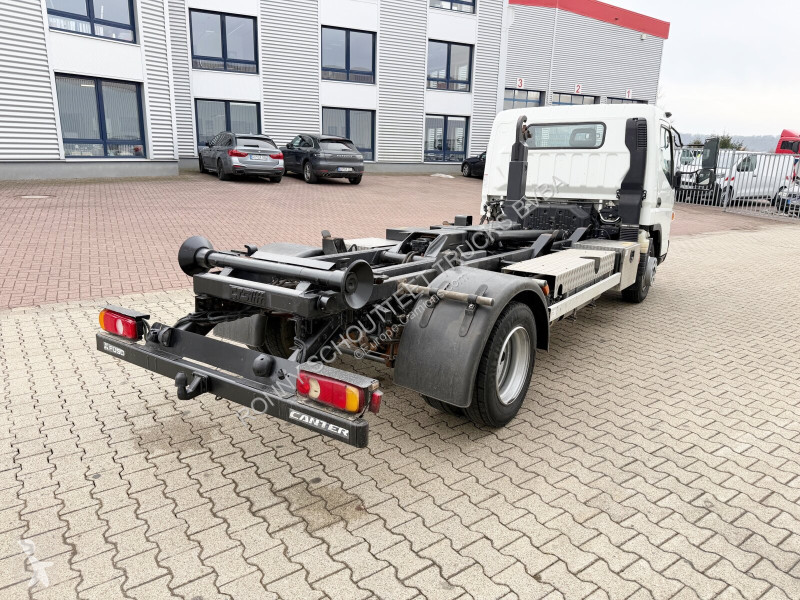 شاحنة Mitsubishi Canter Fuso 7C18 4x2 Canter...