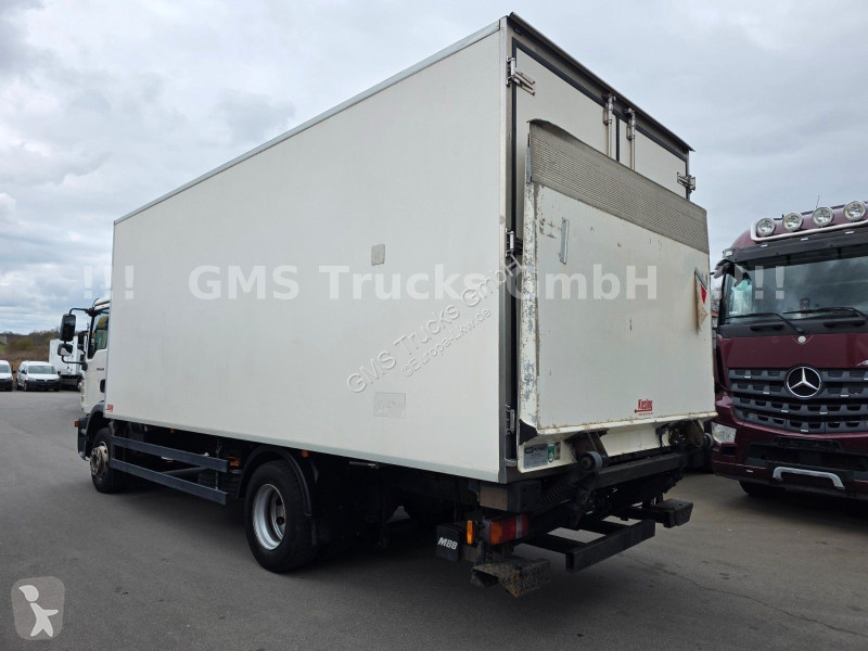 شاحنة MAN 12.250 / Frigo Rohrbahnen Fleisch Meat
