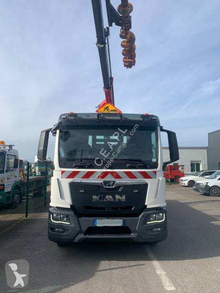 MAN  truck