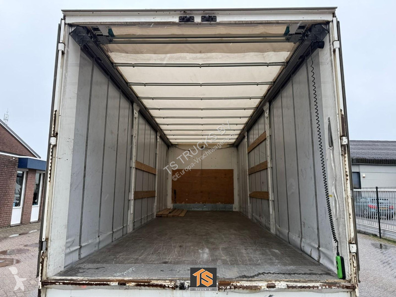 شاحنة DAF FA  230 12 TON -...