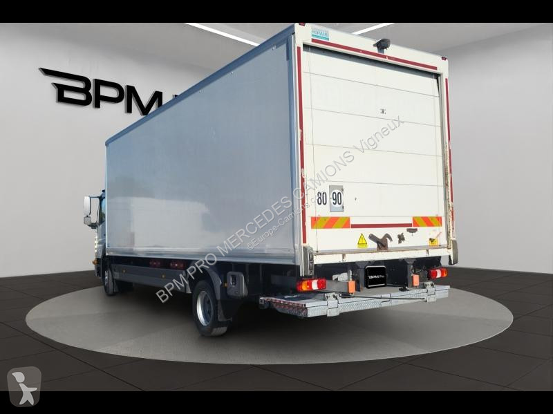شاحنة Mercedes 1218 N E6