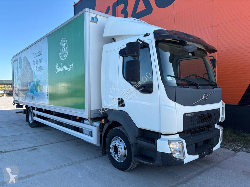 شاحنة Volvo FL 250 4x2 THERMOKING V-100 Max /...