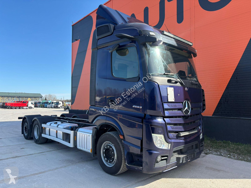 شاحنة Mercedes 2553 6x2*4 STREAM SPACE /...