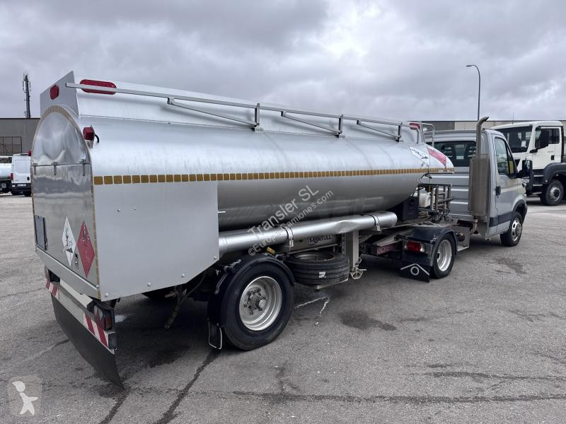 Iveco  40C17 semi-trailer truck