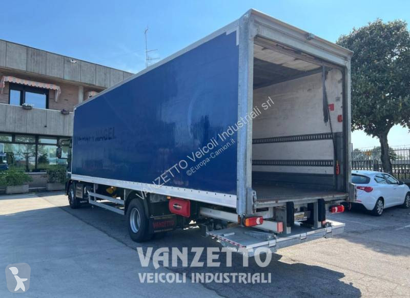 شاحنة Iveco