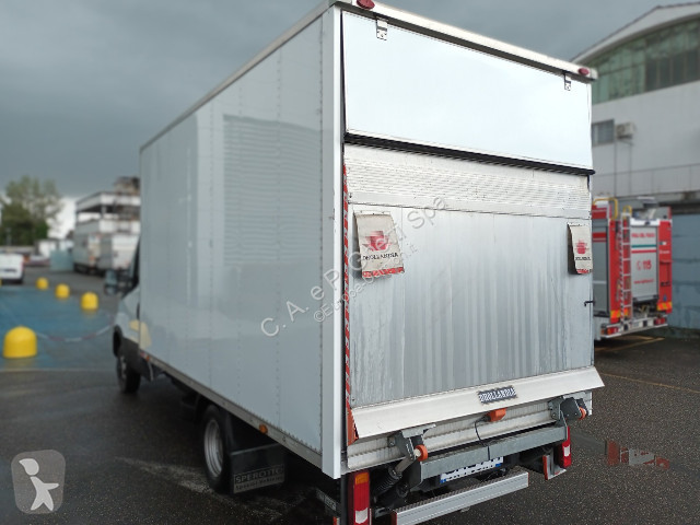شاحنة Iveco Daily 35C14