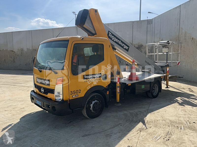 Furgoneta Nissan P260B (26m) on Nissan 3.5 ton