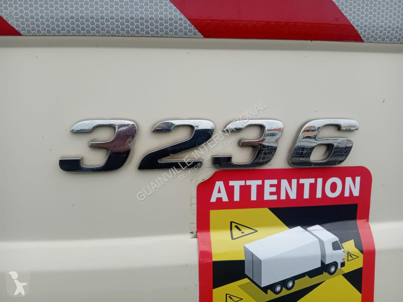 شاحنة Mercedes 3236