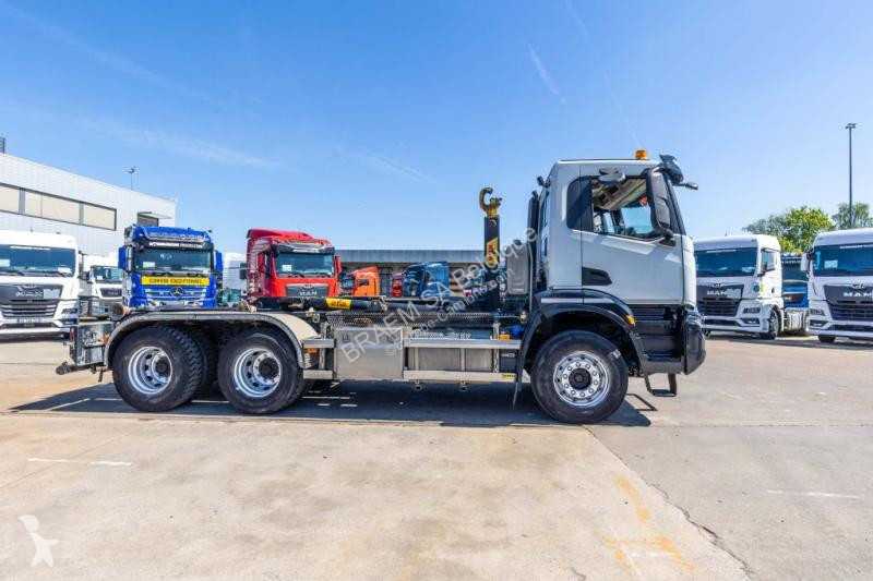 شاحنة Iveco 460