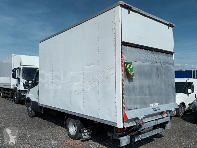 شاحنة Iveco Daily 35C14