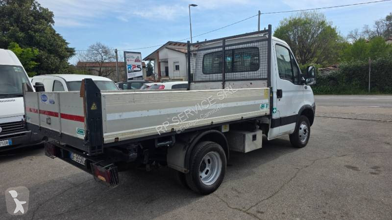شاحنة Iveco