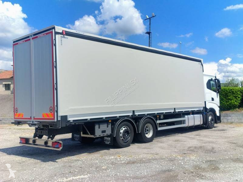 شاحنة Iveco