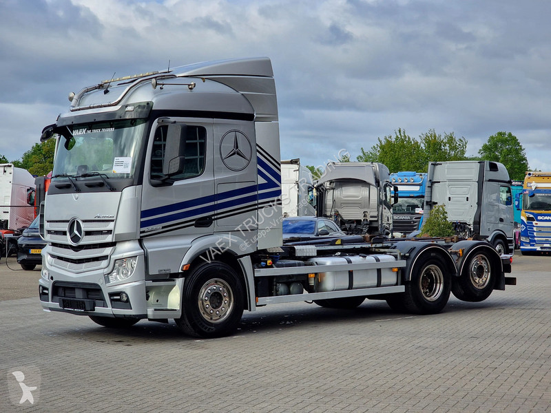 Camion Mercedes 2558 6x2 - AJK Hooklift 20T -...