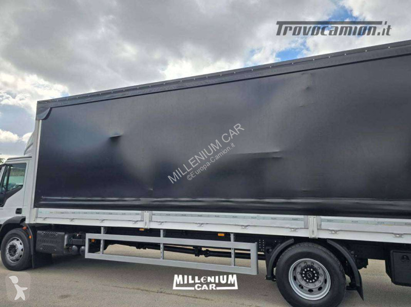 شاحنة Iveco 180E28 CENTINATO 9,60 (2017)