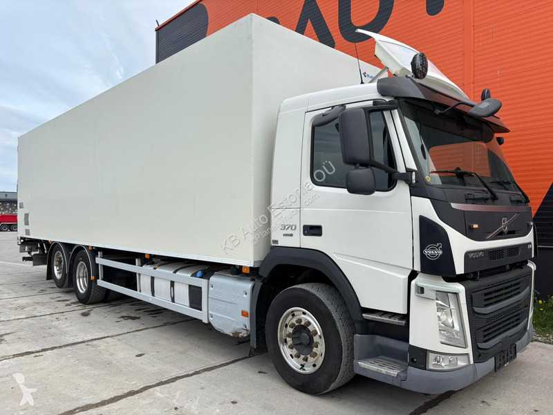شاحنة Volvo FM 370 6x2*4 MITSUBISHI TU100 / BOX...
