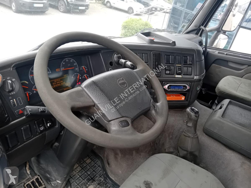 Camion Volvo 300