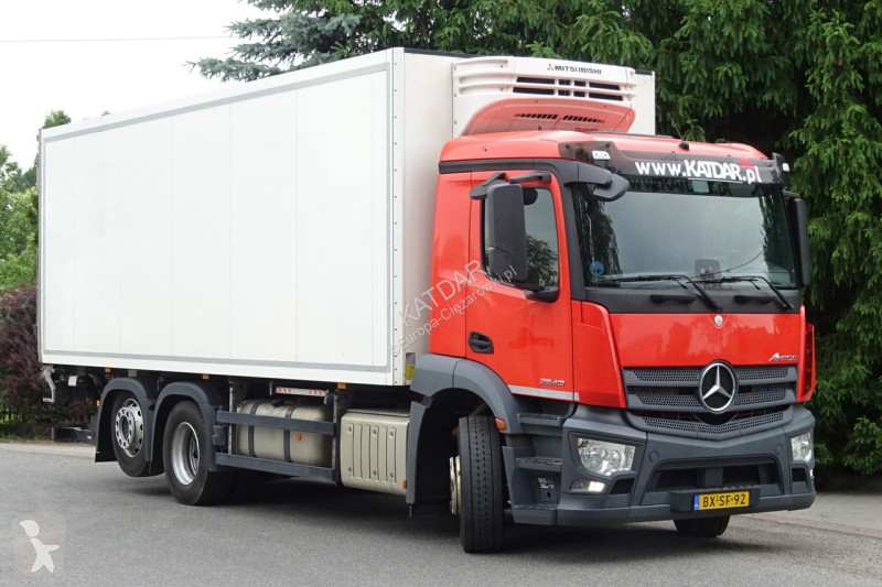 شاحنة Mercedes 2840 Syp euro 6 chłodni 3 osie...