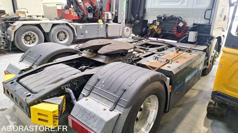 Tracteur Iveco 440S42
