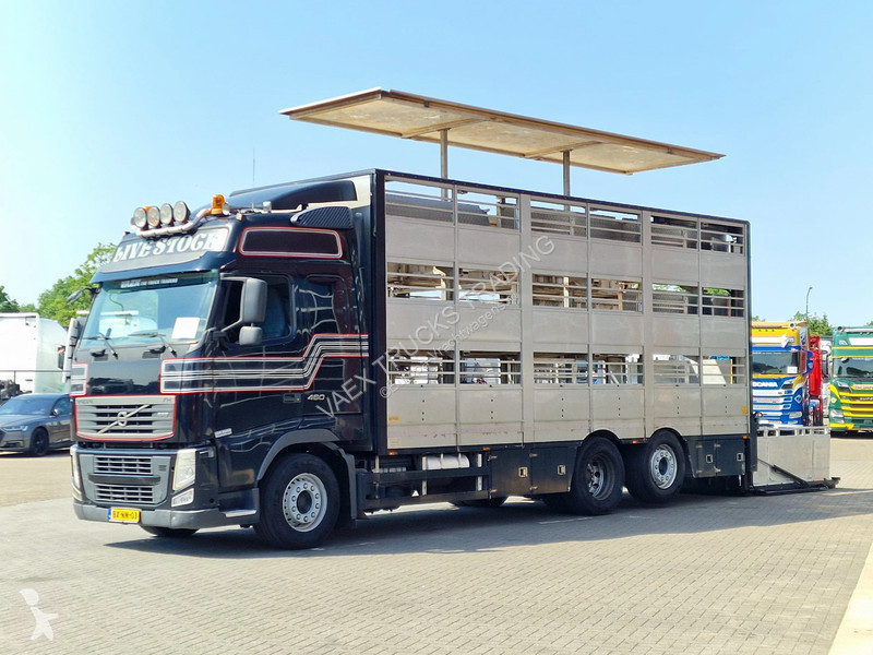 شاحنة Volvo 460 Berdex 3 deck livestock -...