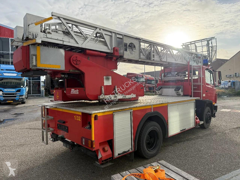 شاحنة Mercedes F + METZ DLK 18-12 LIFT +...