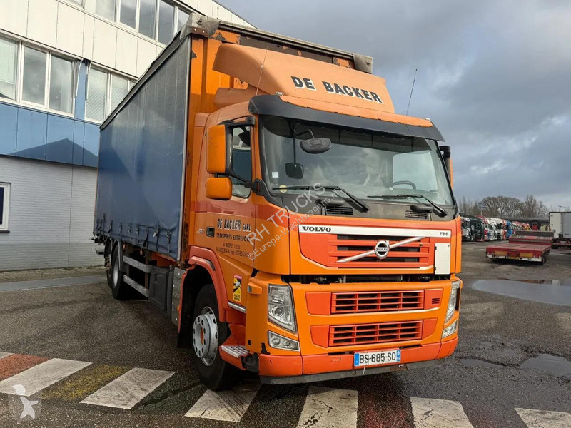 شاحنة Volvo 330 6X2 DHOLLANDIA 2000 KG LAST...