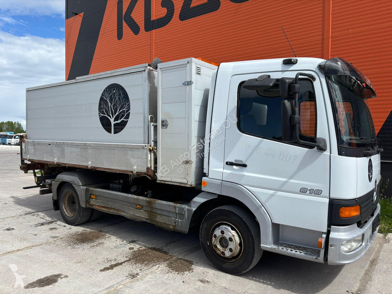 Camion Mercedes 818 4x2 PK 2900 / BOX L=3823