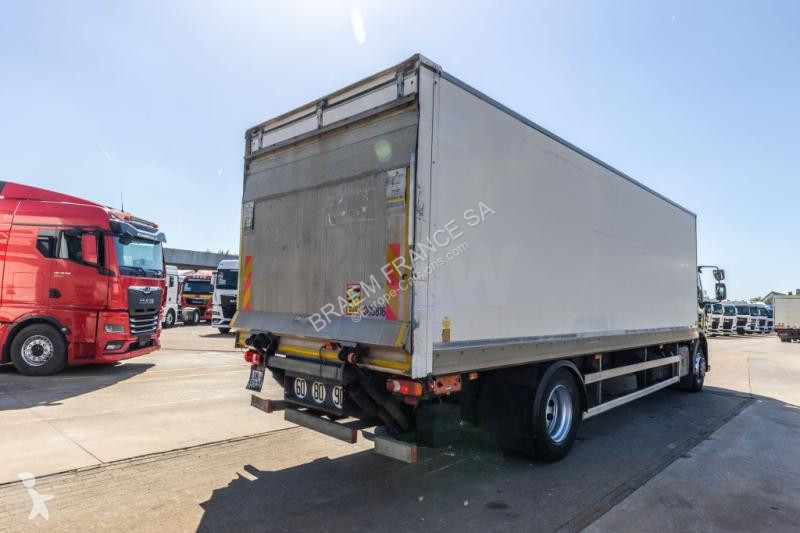 Camion Renault  D 18 250 DXI + DHOLLANDIA 1.5T.