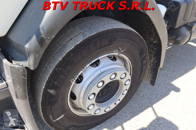 شاحنة Volvo FL