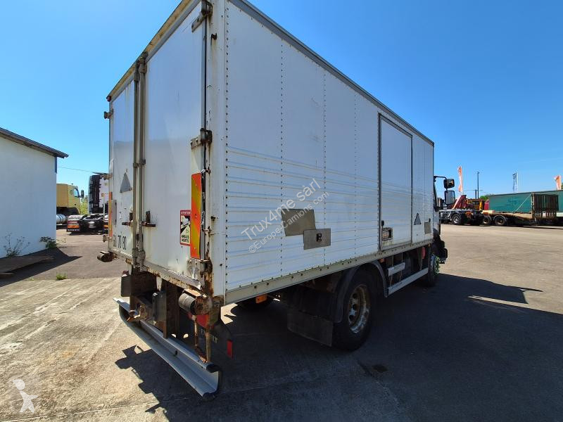 شاحنة Renault 220 DCI